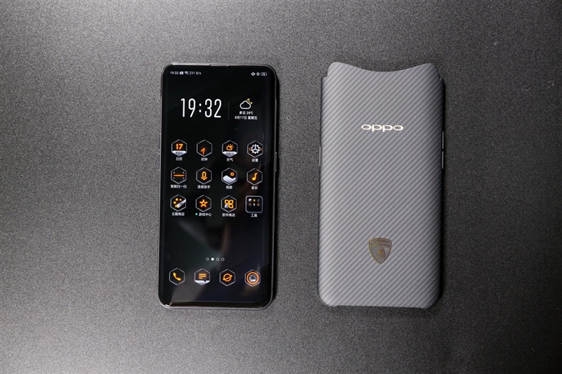 9999Ԫ OPPO Find X ⣺̼άڹѧ