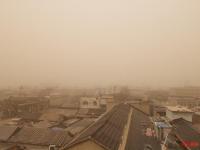 北京沙尘暴黄色预警 北京市教委建议暂停户外活动