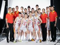 詹姆斯为中国女篮加油  中国女篮詹姆斯是谁 为中国女篮加油的句子