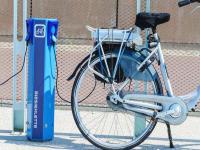 电动自行车充电桩能给汽车充电吗 电瓶车充电桩能给汽车充电吗