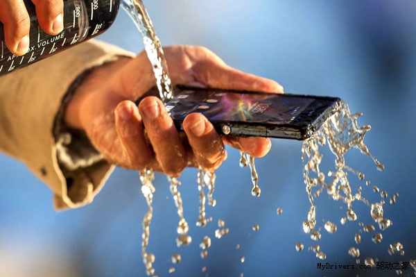 ǿˮ ׿ĺ˻Xperia Zִ