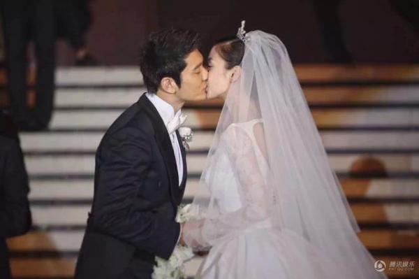 黄晓明大婚含泪吻baby 模仿权志龙热舞哄老婆