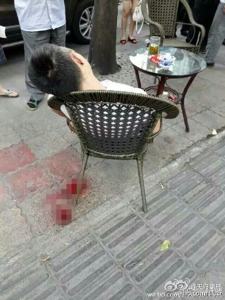 成都男子街头喝茶遭袭击 什么怨什么仇睡一觉捅三刀【图】