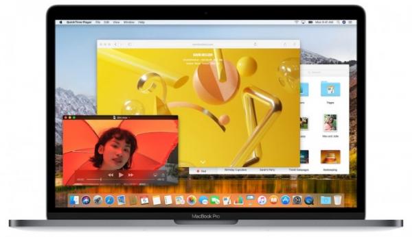 2017-MacBook-Pro-front.jpg